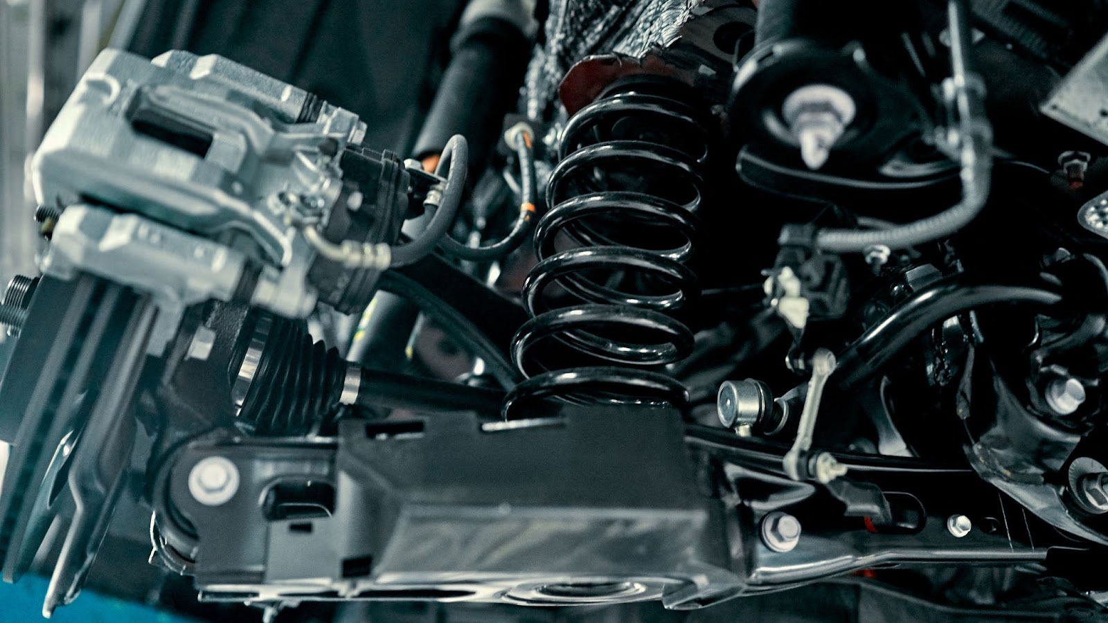 Αυτά τα τρικ οδήγησης «σώζουν» την ανάρτηση του αυτοκινήτου σου.